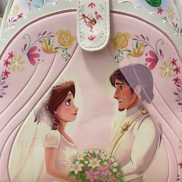 DANIELLE NICOLE RAPUNZEL BACKPACK - Picture 2 of 8